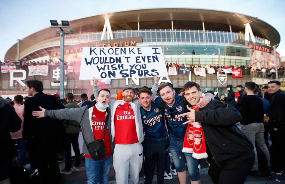 Arsenal fans protest against owner Stan Kroenke after the failed launch of a European Super League