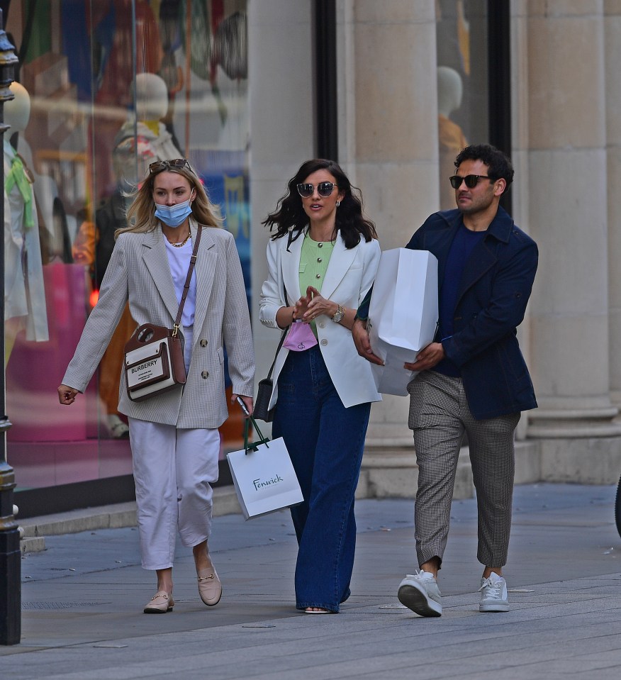 The couple took Ryan's sister-in-law out for lunch for her birthday