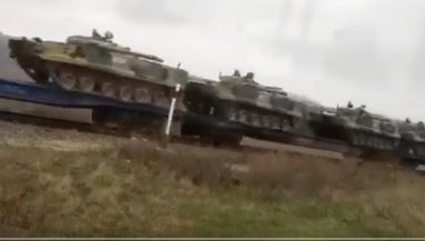 Russian tanks allegedly pictured heading for the border with Ukraine