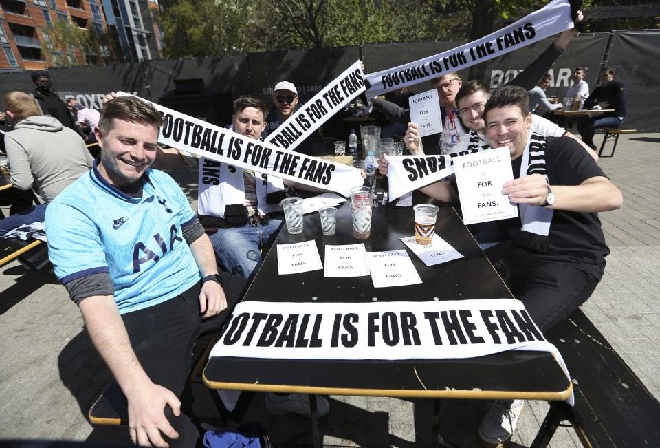 Fans continued their protest against the Big Six club owners following the ESL shambles with 'football is for the fans' scarves