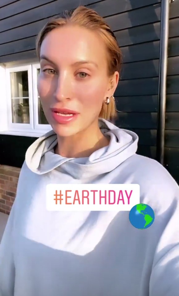 The ex Towie star urged her fans to 'take small steps to look after the planet'