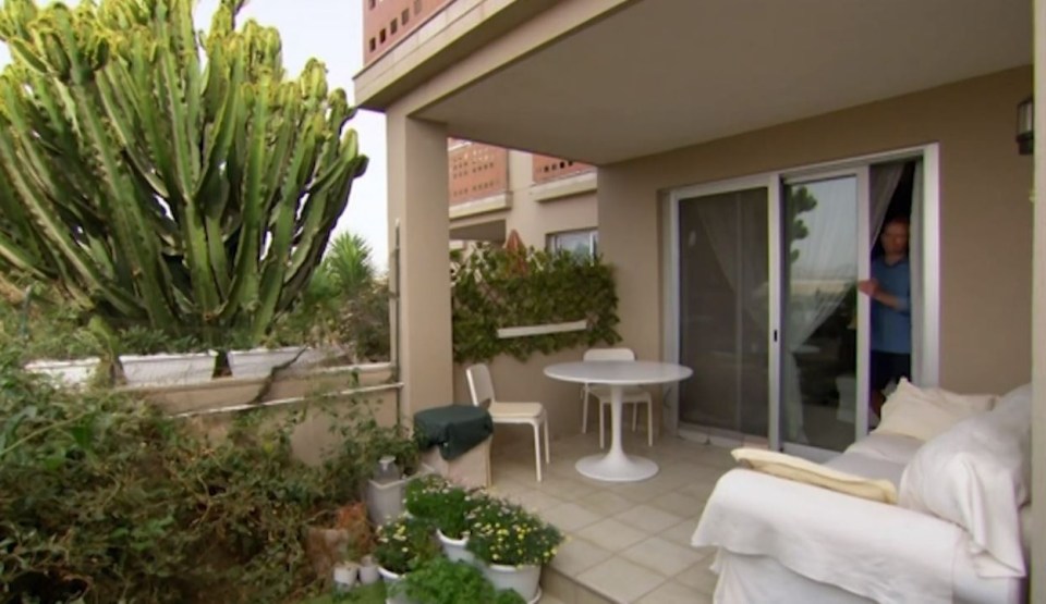 The property expert showed them a villa in El Medano, Tenerife