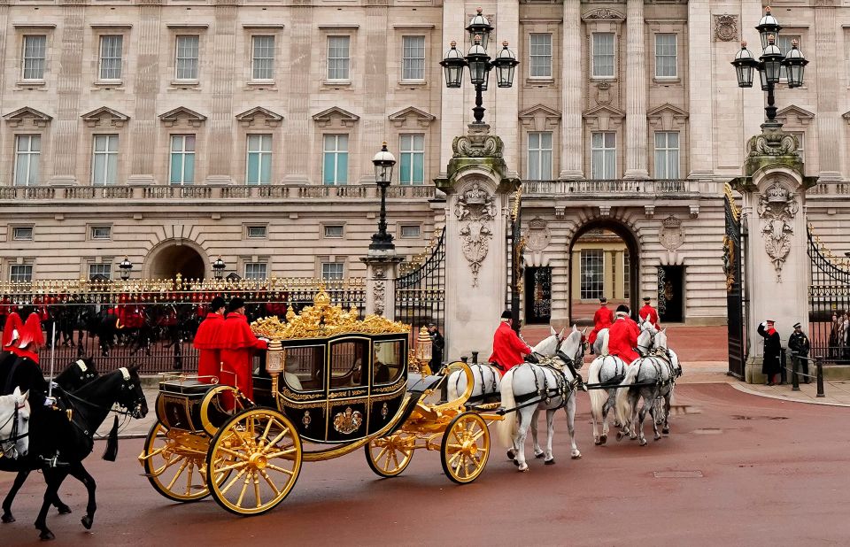 The Queen normally travels by coach, as she did in 2019, however this year she will travel by car