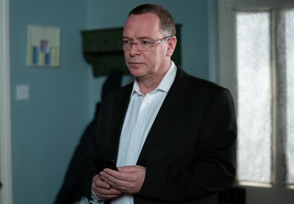 The actor's character Ian Beale is usually clean shaven