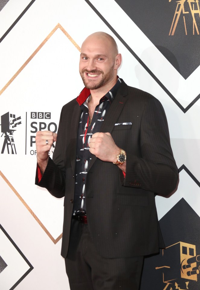 Tyson Fury is backing the unbeaten Brit to outclass the Mexican legend at the AT&T Stadium