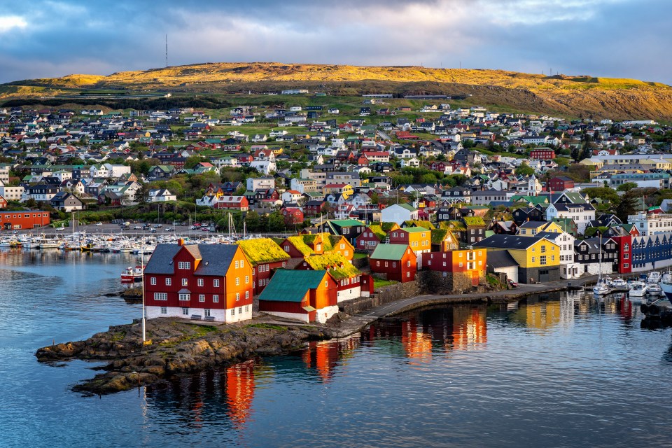 Experience silence and enjoy the beauty of a tiny archipelago of volcanic rocks in the North Atlantic between Scotland and Iceland, Faroe Islands