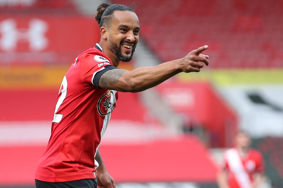 Southampton have re-signed Theo Walcott permanently following his loan from Everton