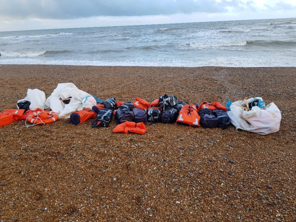 Multiple packets of Class A drugs washed up on the beach in Hastings