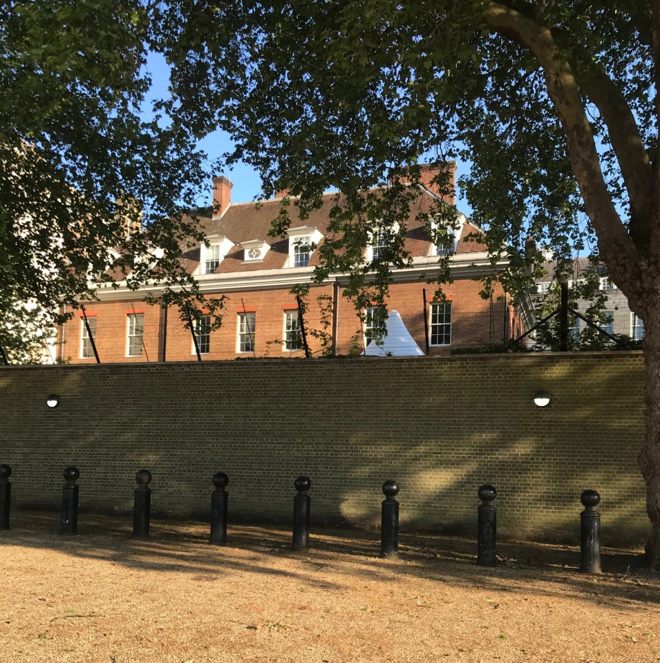 A marquee appears to have been set up in the grounds of 10 Downing Street this evening