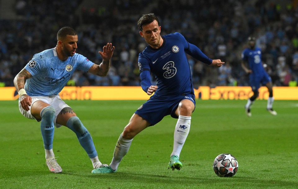 Ben Chilwell, seen fending off Kyle Walker, says Chelsea team-mate N'Golo Kante is 'like two or three players'