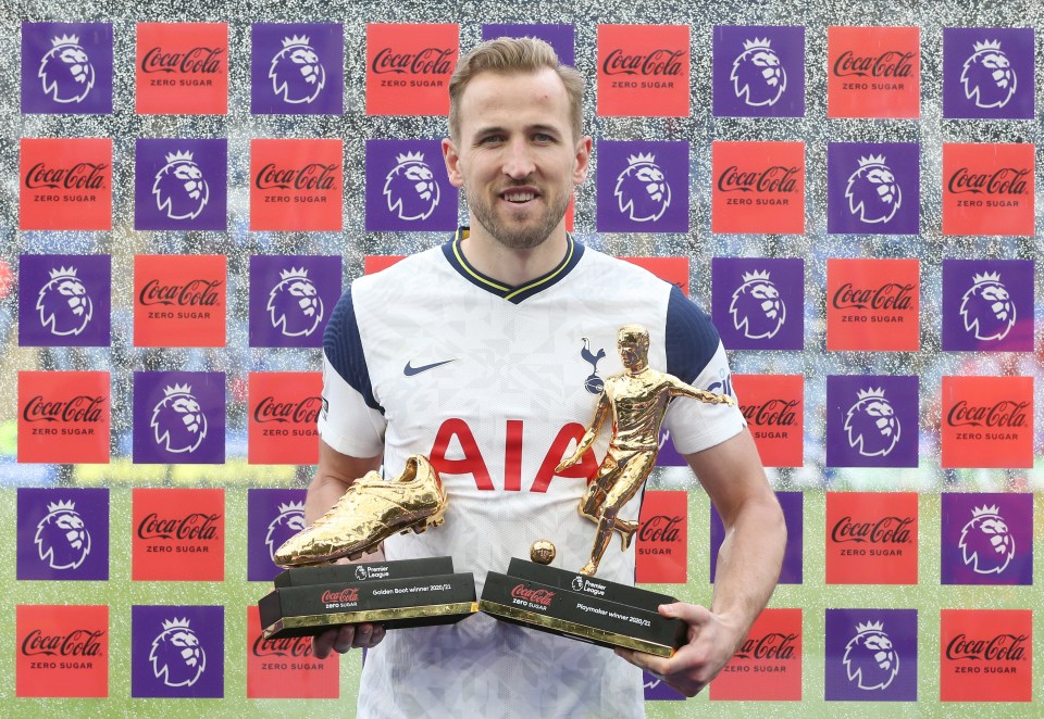 Harry Kane picked up both the Golden Boot and the Playmaker award