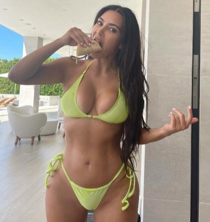 The US reality star posed in the skimpy swimwear on Instagram