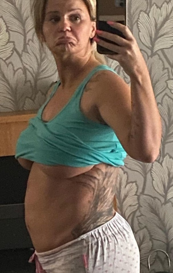 Kerry Katona posted a picture of herself on Instagram in 'all my glory'