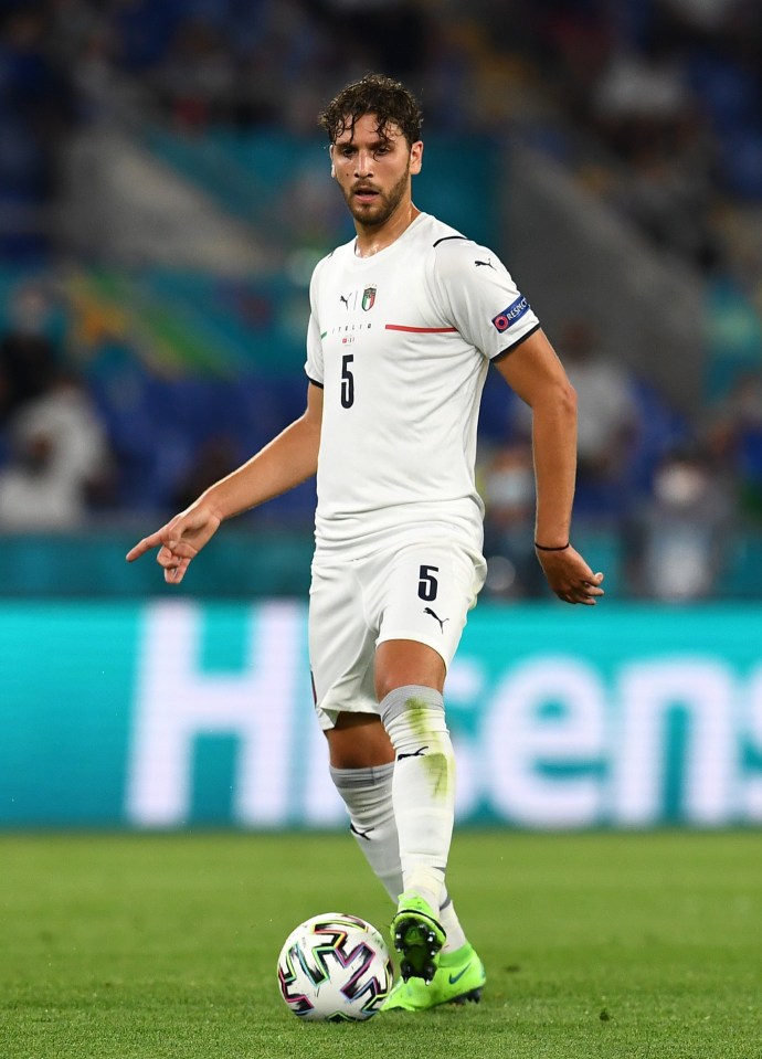 Arsenal are reportedly keeping tabs on Italy and Sassuolo's Manuel Locatelli