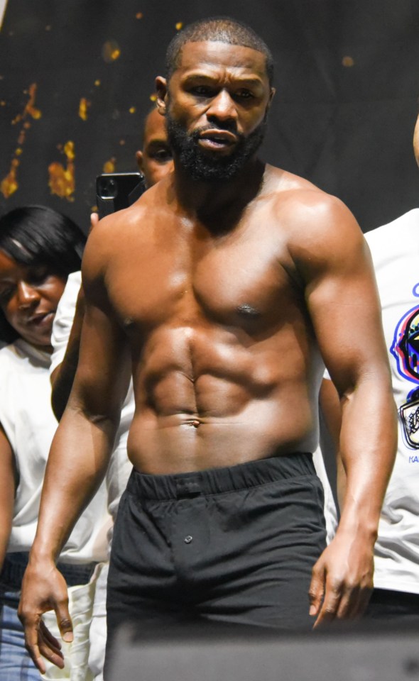 Mayweather will go in at the heaviest in his entire career at 155lbs