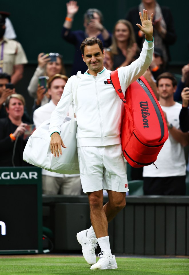 Roger Federer progressed into the second round thanks to his opponent's retirement