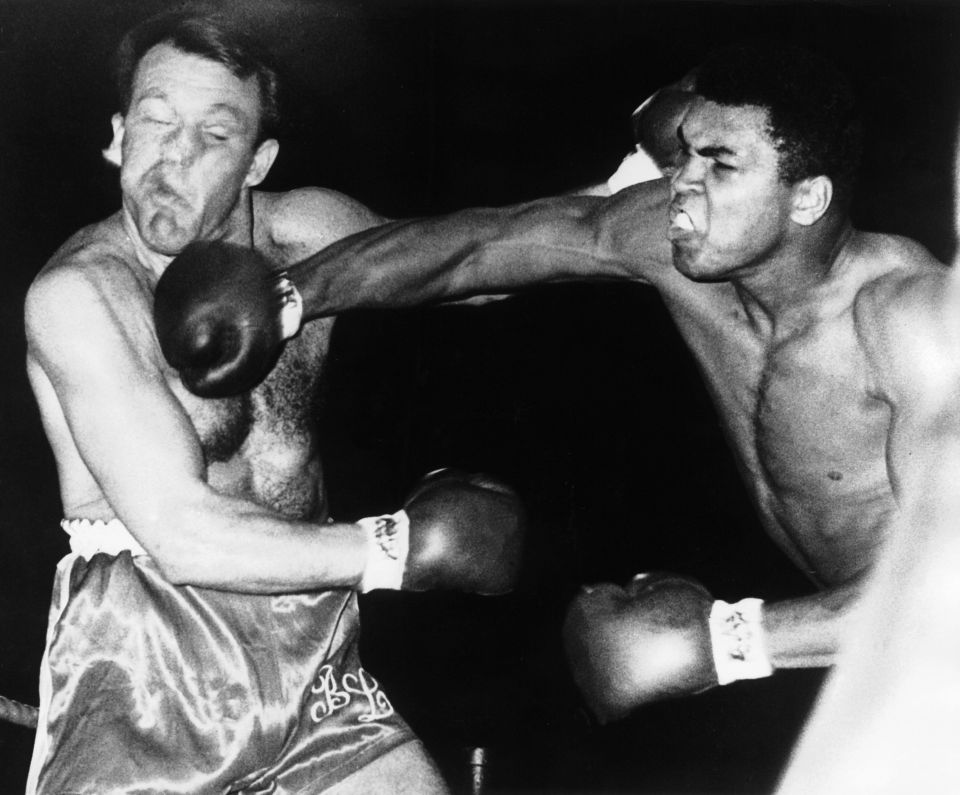 Brian London in his 1966 fight with Muhammad Ali