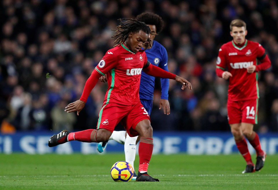 Sanches infamously passed the ball to an advertising board against Chelsea