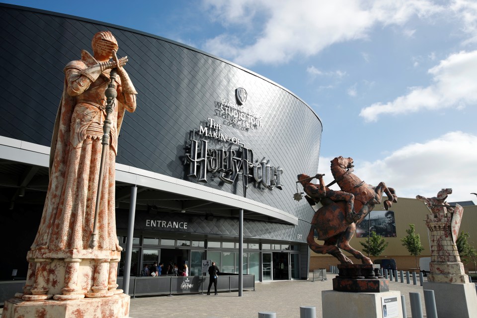 Day trips include theme parks and attractions such as the Harry Potter Studio tour