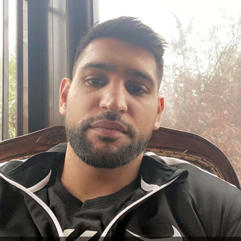 Amir Khan hit out at Floyd Mayweather for failing to knock out Logan Paul