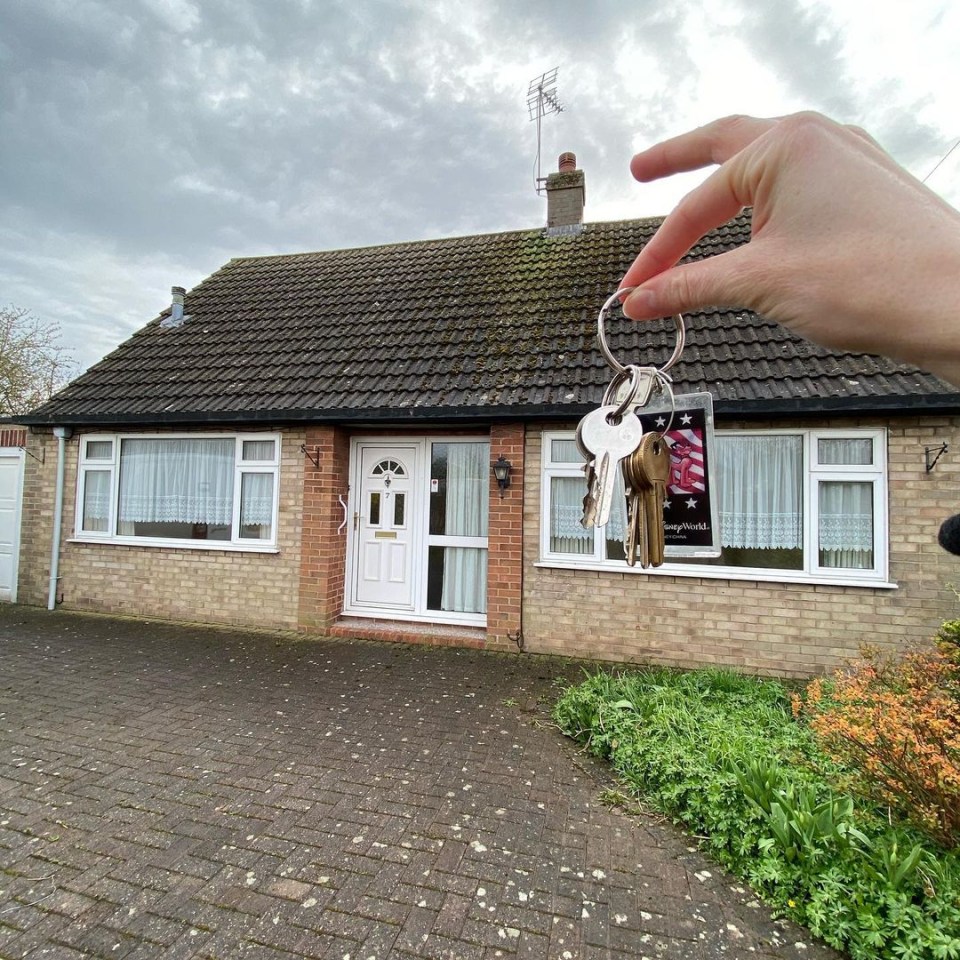 The couple are currently renovating a home together