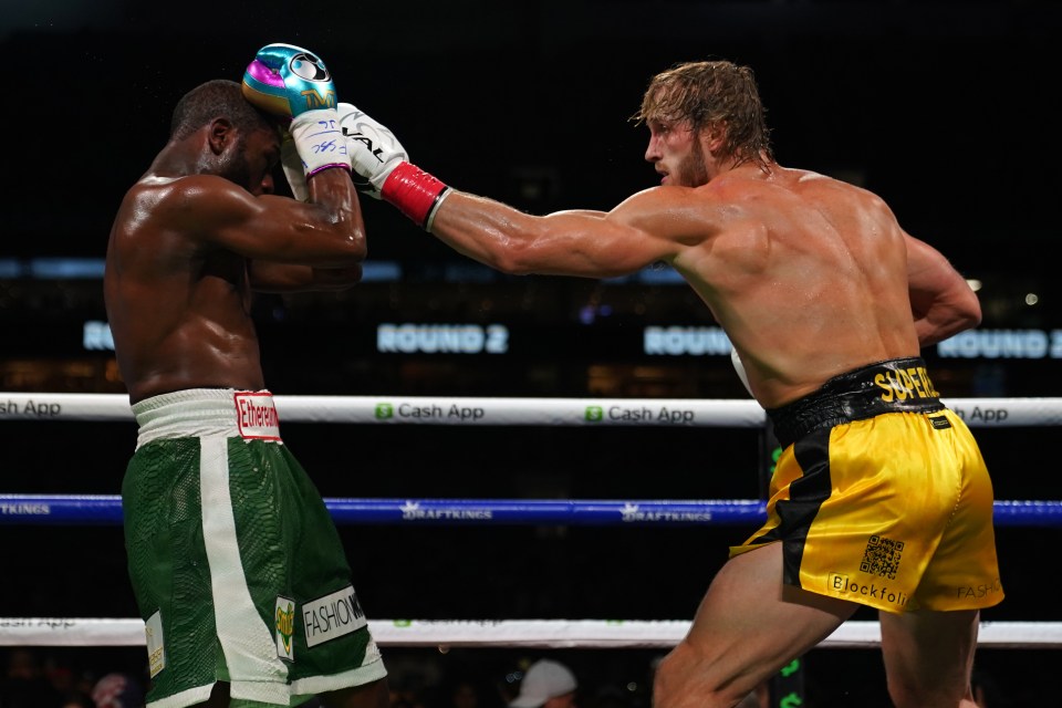 Logan Paul throwing his jab