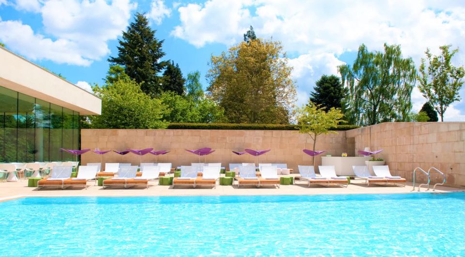 The outdoor swimming pool can be found at the on-site spa