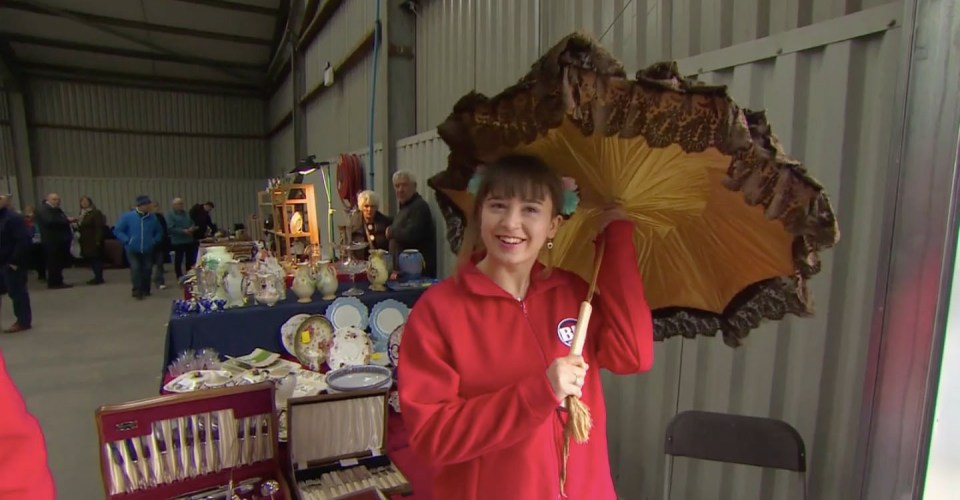 Their parasol failed to impressed potential buyers