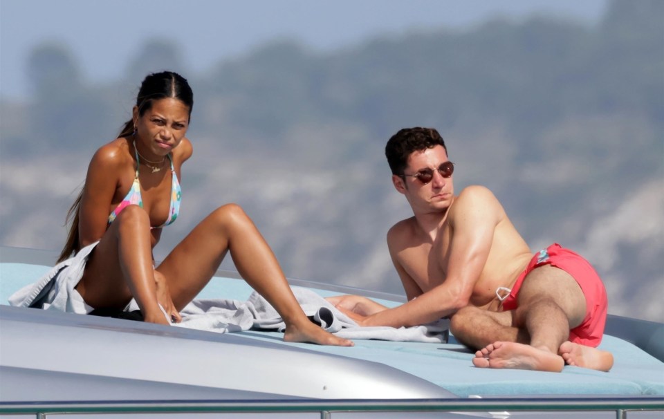 Julian Draxler seems to have shrugged off his Euro 2020 disappointment with his girlfriend