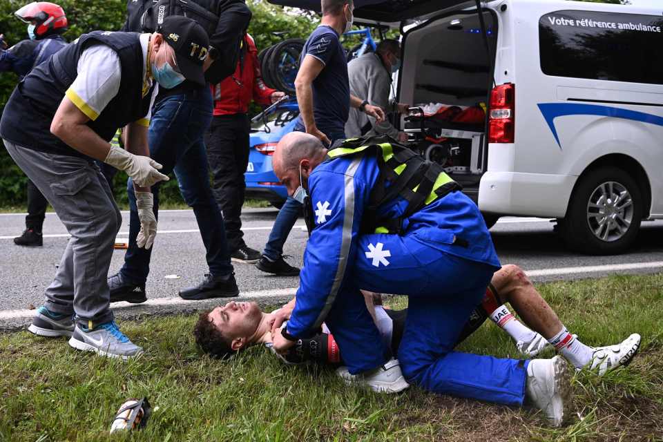 Team UAE Emirates' Marc Hirschi suffered a separated shoulder after crashing