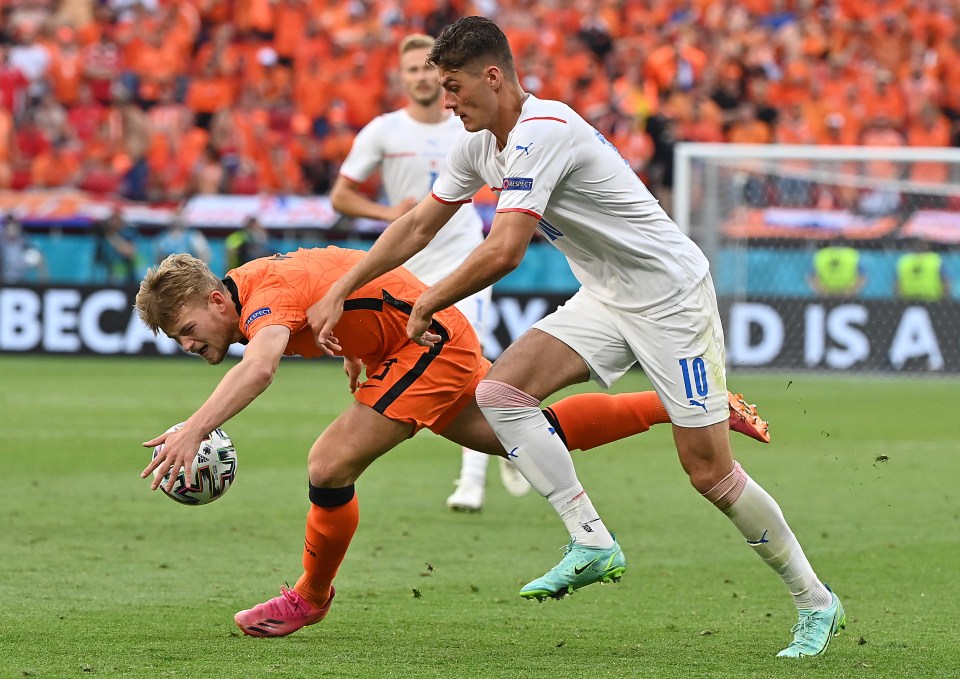 Matthijs de Ligt handles the ball under pressure from Czech Republic’s Patrik Schick