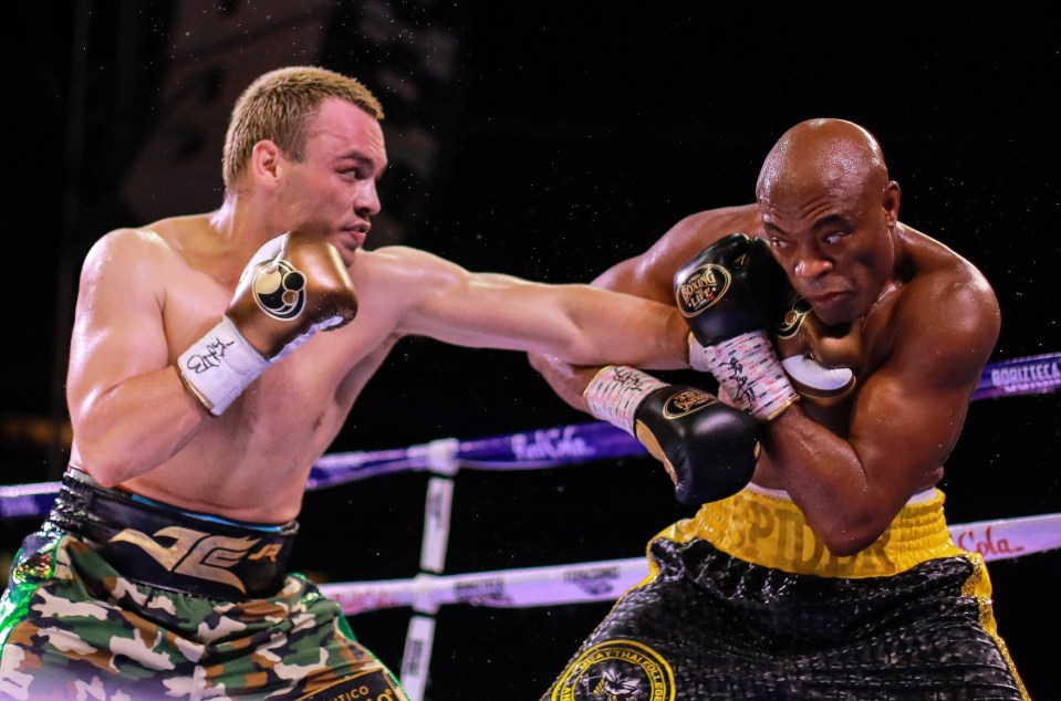 Anderson Silva beat Julio Cesar Chavez Jr with a split-decision win in Mexico