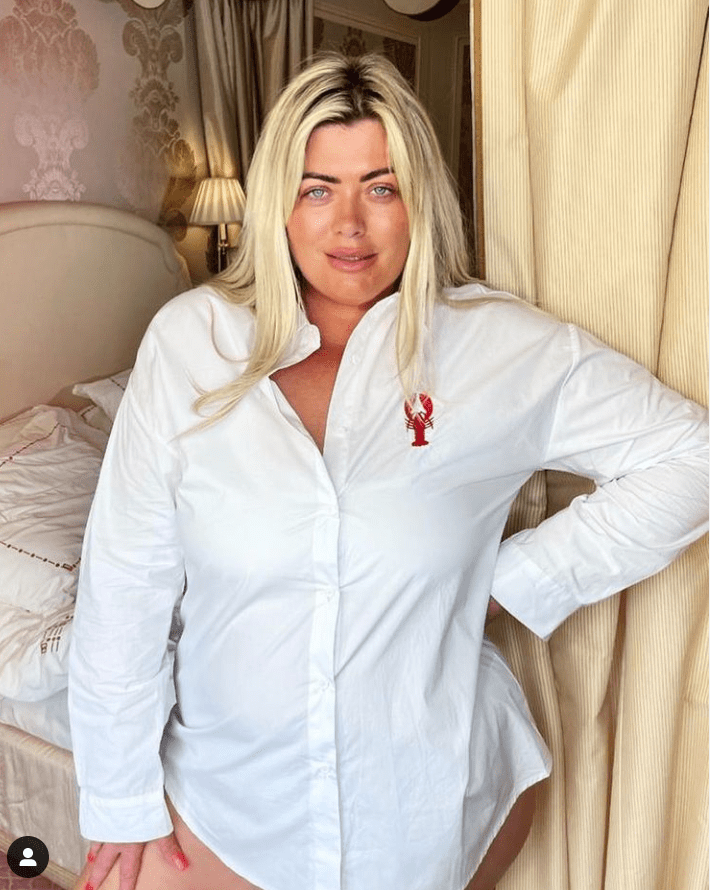 Gemma Collins flashed her thigh in a new snap