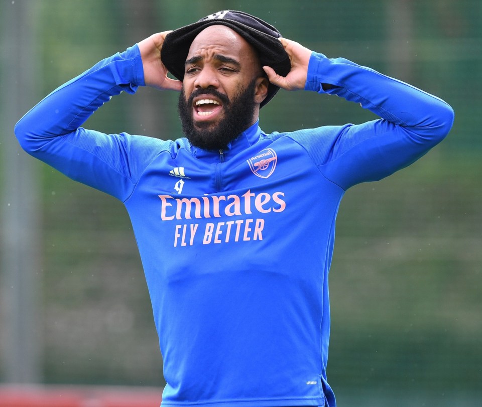 France frontman Alexandre Lacazette has been saluted for the way he welcomes Arsenal’s youngsters