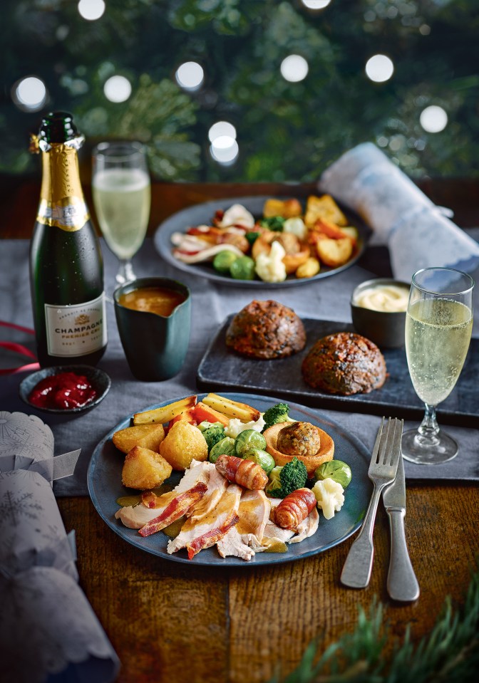 Everything you need for a delicious full festive feast for two