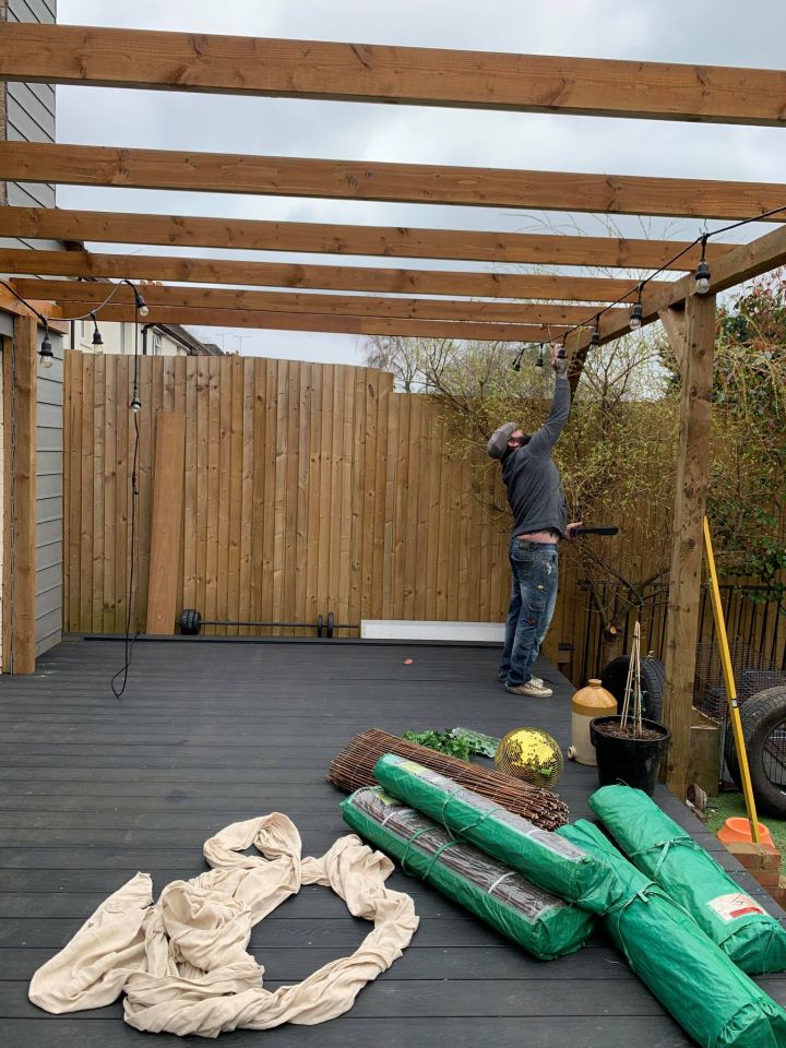 Leigh built the pergola himself to keep costs down