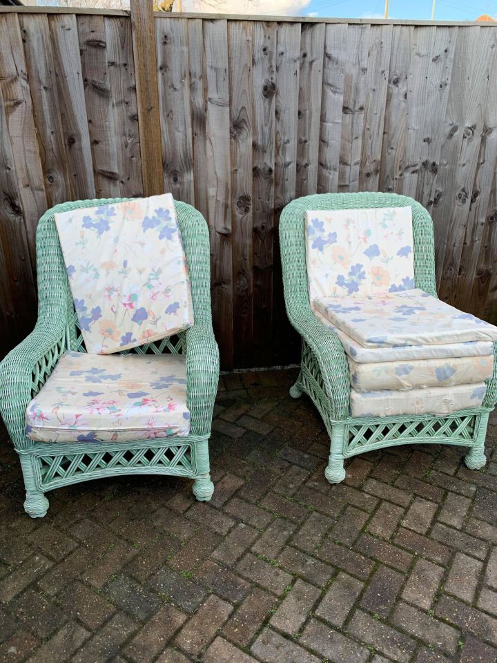 Emma picked up these chairs for £40 on Facebook marketplace and made them looks super stylish