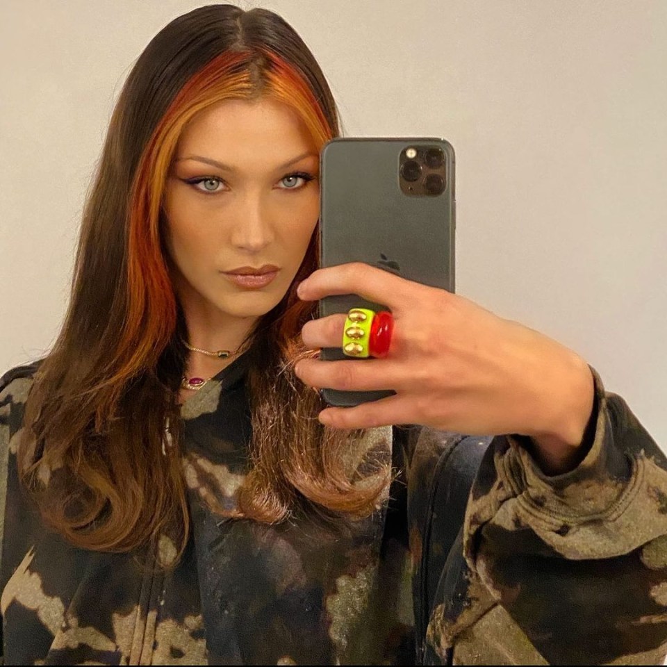 Let's bring back chunky highlights, Bella Hadid highlighted the piece of hair that frames the face