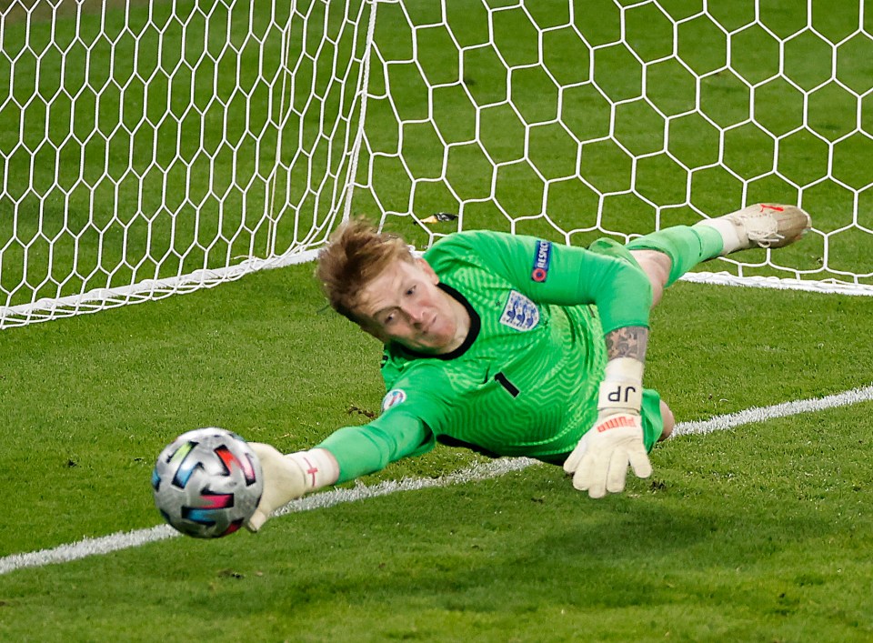 Jordan Pickford produced two fine penalty saves but Italy won the shootout 3-2