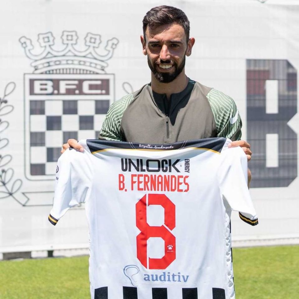 Bruno Fernandes enjoyed a training session with former club Boavista during his summer break