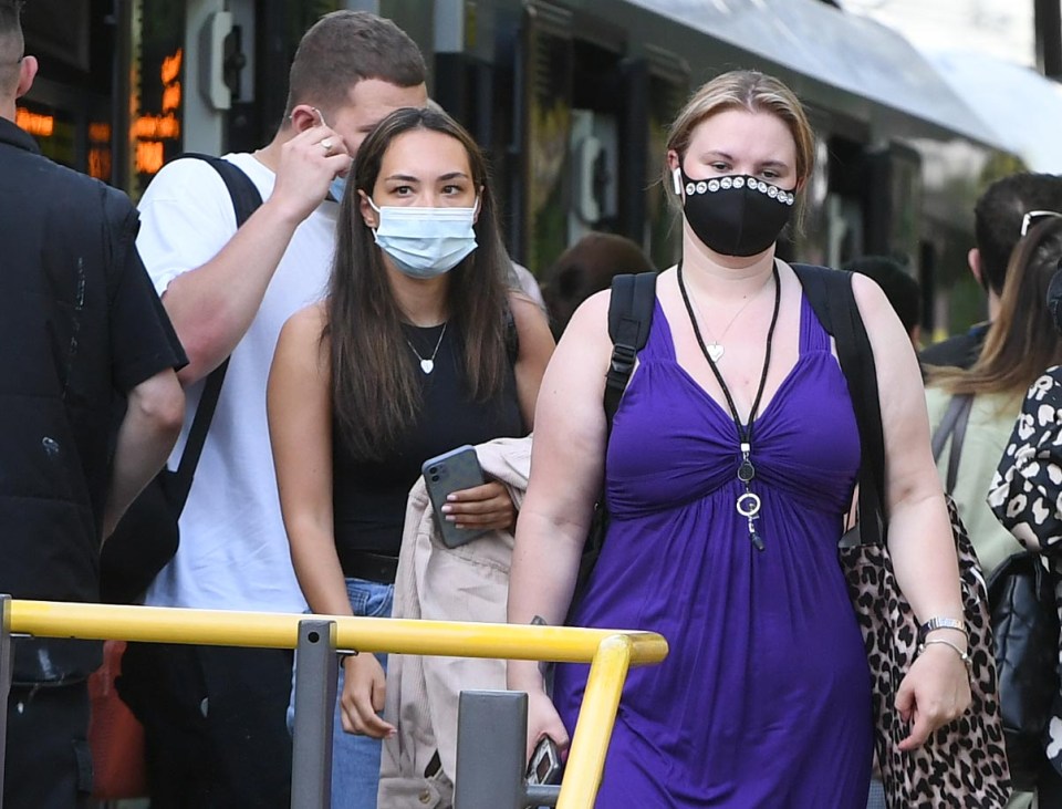 Manchester Metroline passengers have been told to wear masks