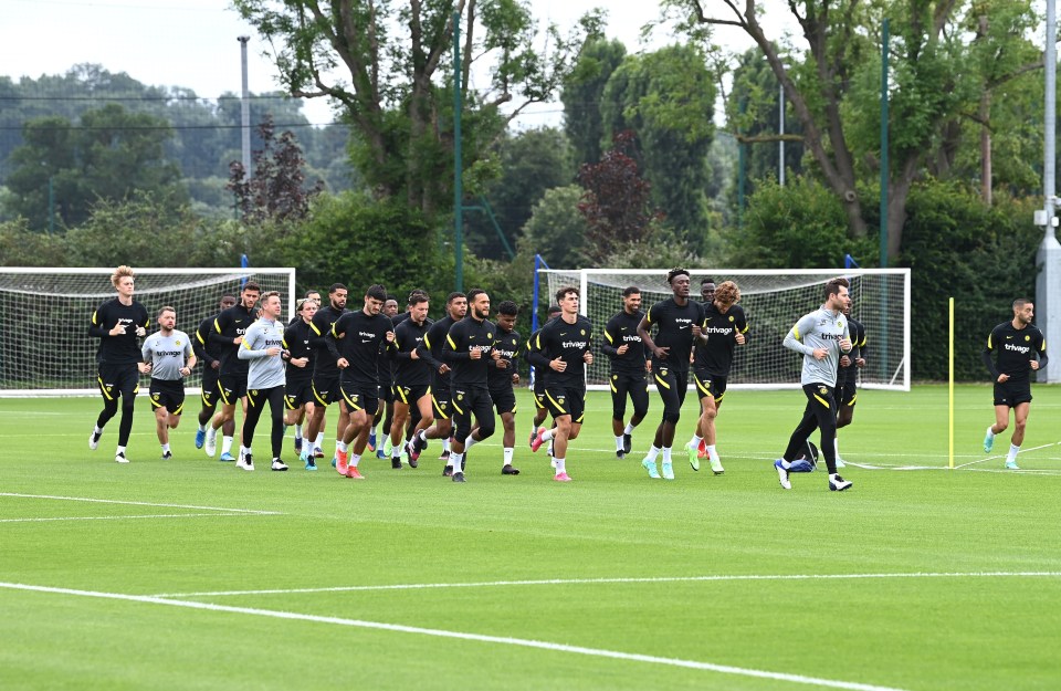 Kepa and Tammy Abraham led the squad in a warm up run