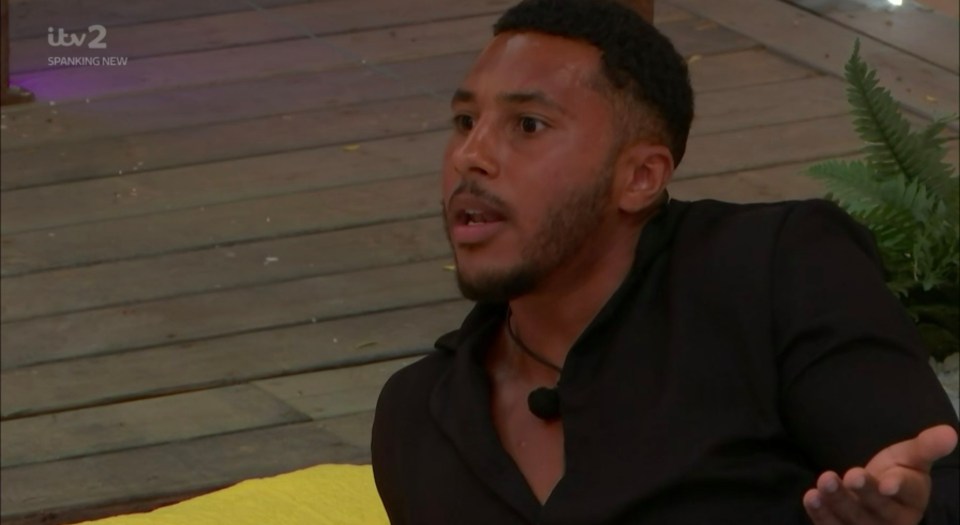 Love Island viewers have blasted Aaron Simpson and branded him a 'snake'