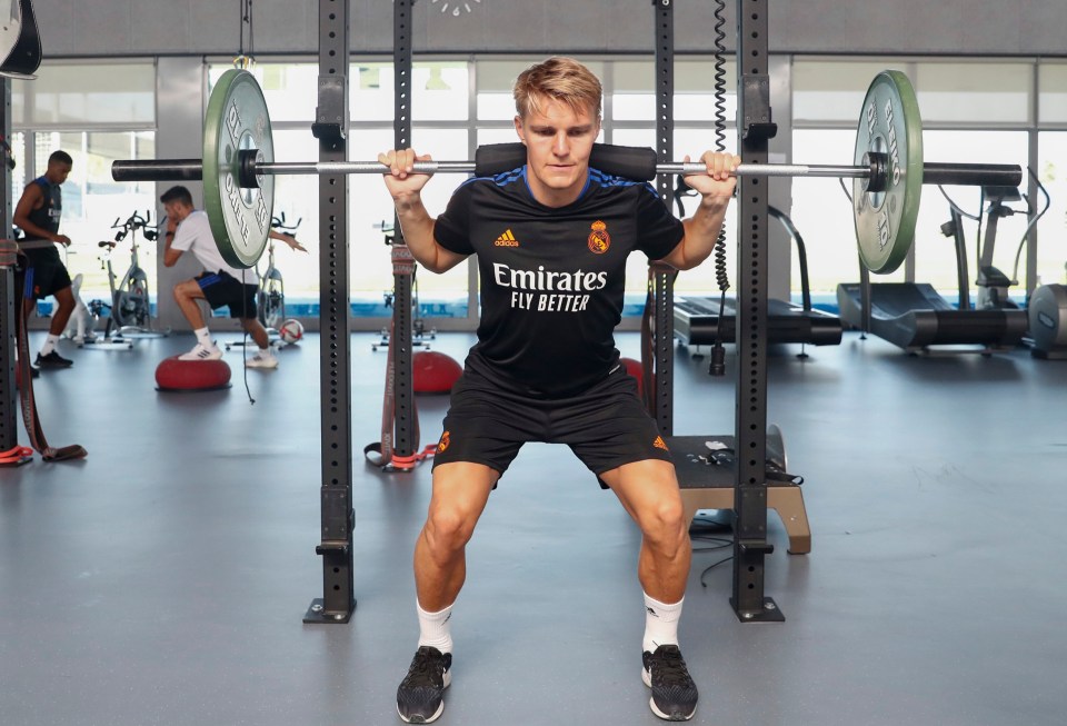 Martin Odegaard's potential Arsenal transfer could have big repercussions for Real madrid and PSG