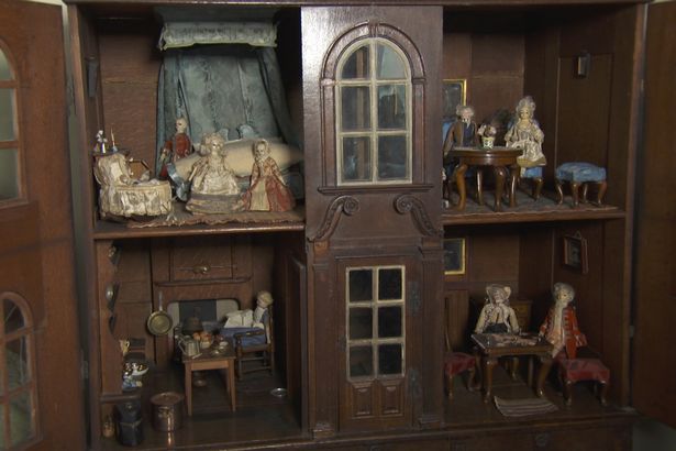 He described the dolls and dollshouse of 'national importance' and valued it at between £150,000 and £200,000