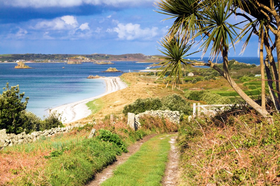 The islands offer amazing sea views and sandy beaches