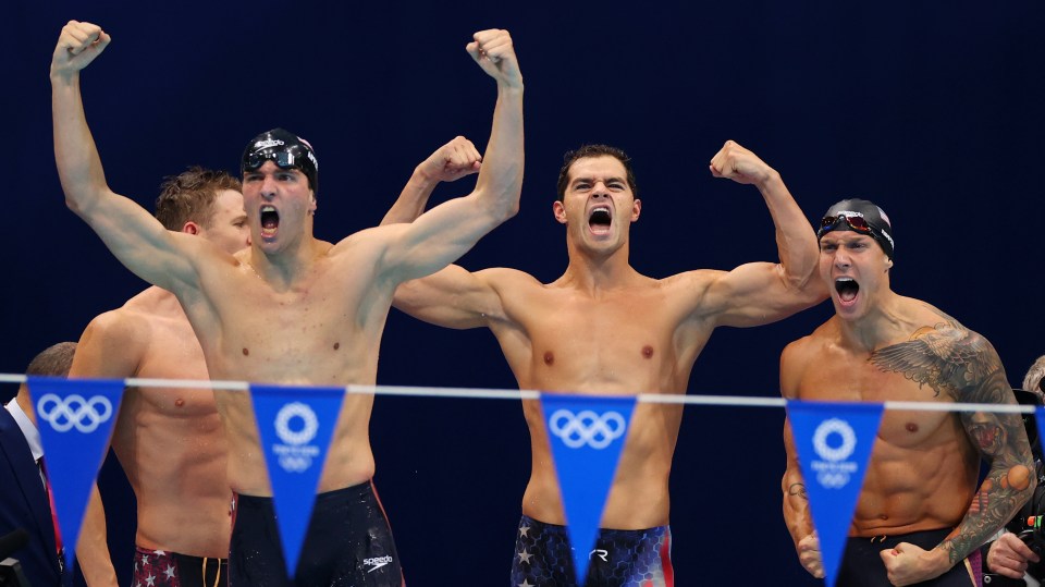 The USA edged out Team GB for gold in the men's 4x100m medley relay