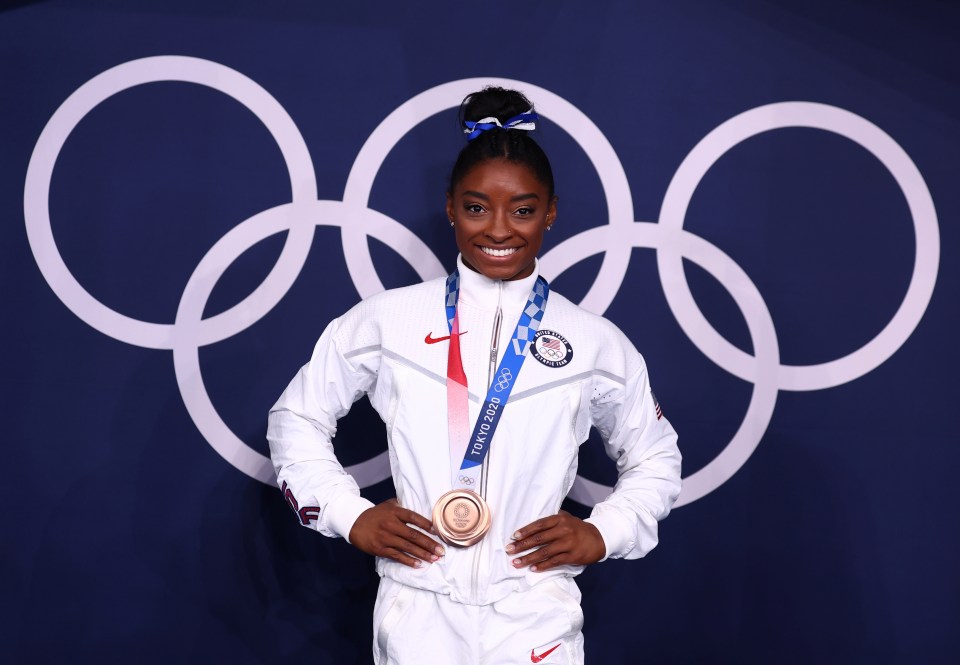 Simone Biles won bronze in the women's barrel beam