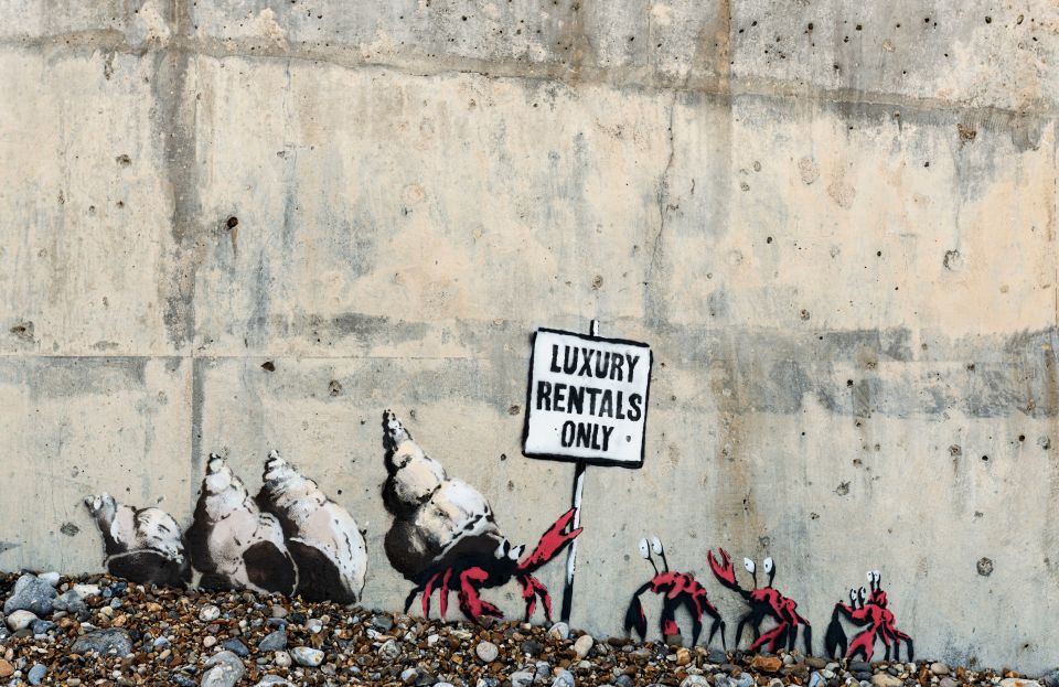 A gang of hermit crabs appeared in Cromer