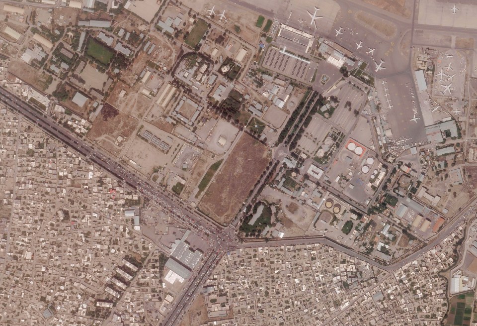 Satellite images show the traffic jams in Kabul